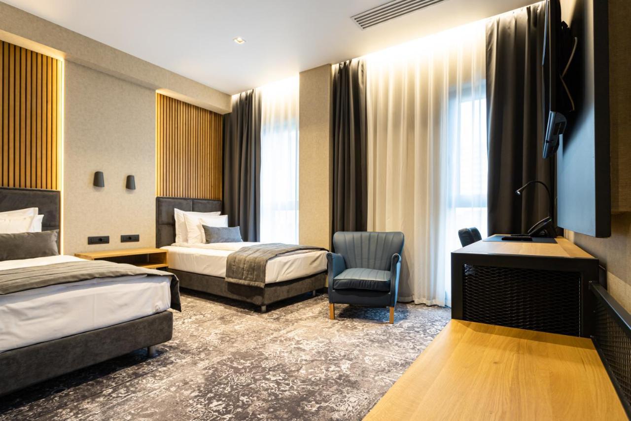 Hugo Hotel Satu Mare Zewnętrze zdjęcie